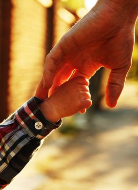 Adopciones y Familias Solidarias
